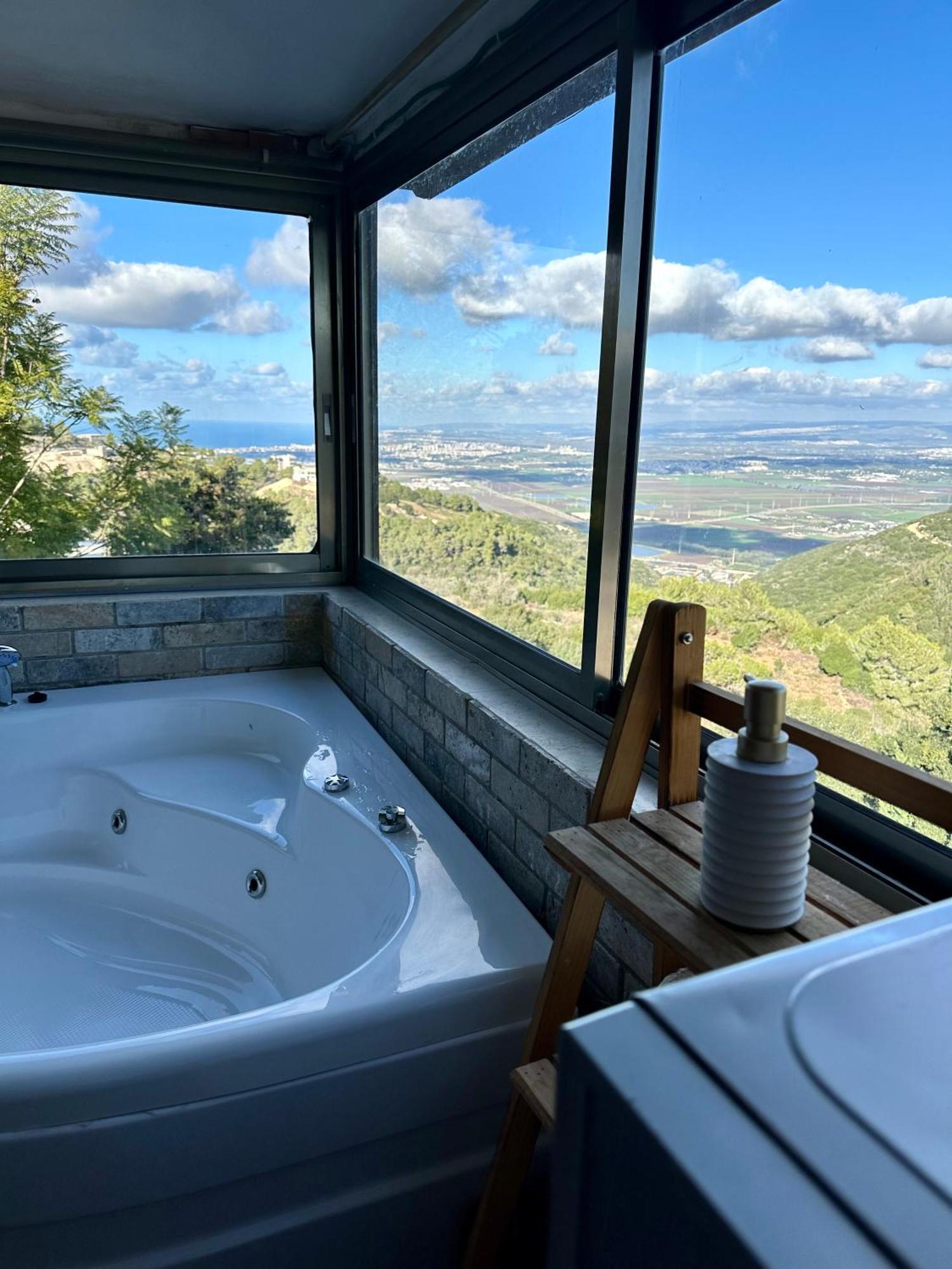 Panoramic View Hotel Isfiya Bagian luar foto